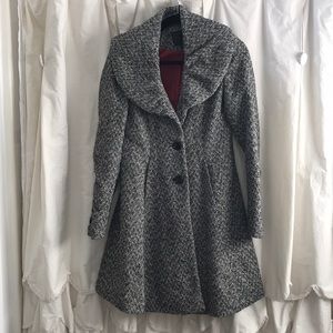 EXPRESS lined black and white winter coat